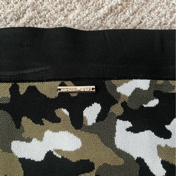 Michael Kors Camo Knit Skirt - Picture 3 of 4